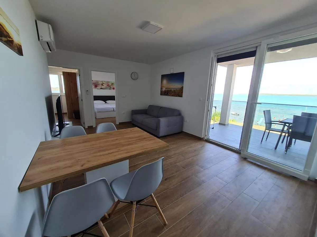 Apartmani Adria Nin 0*,