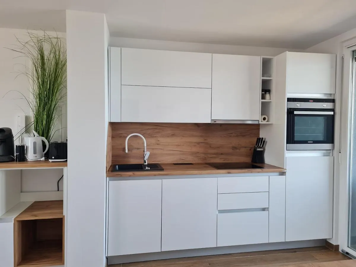 Apartmani Adria Nin 0*,  Chorvatsko
